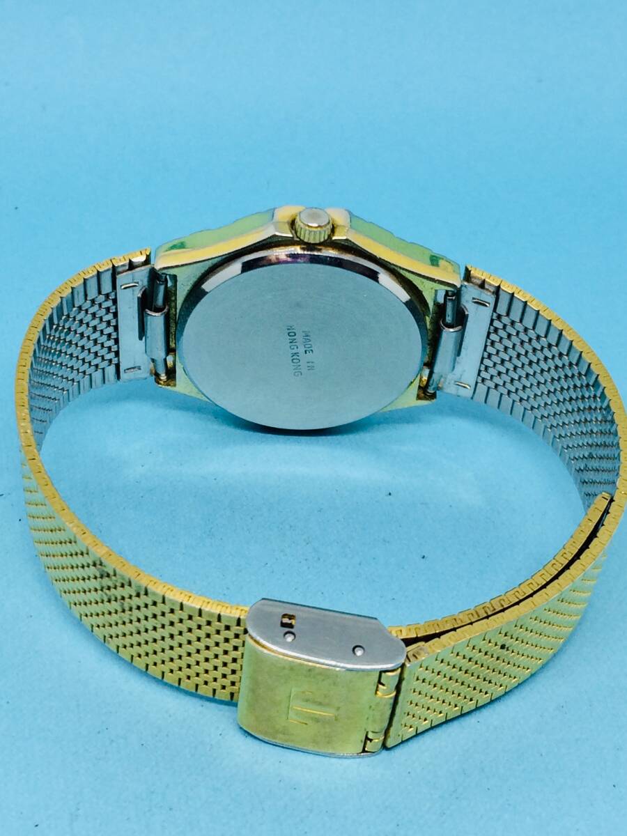 (D44)USA(*'▽')SASSON・サッソーン・ディト（電池交換済み）ゴールド・メンズ腕時計USED（送料全国一律185円）素敵な時計です。_画像8