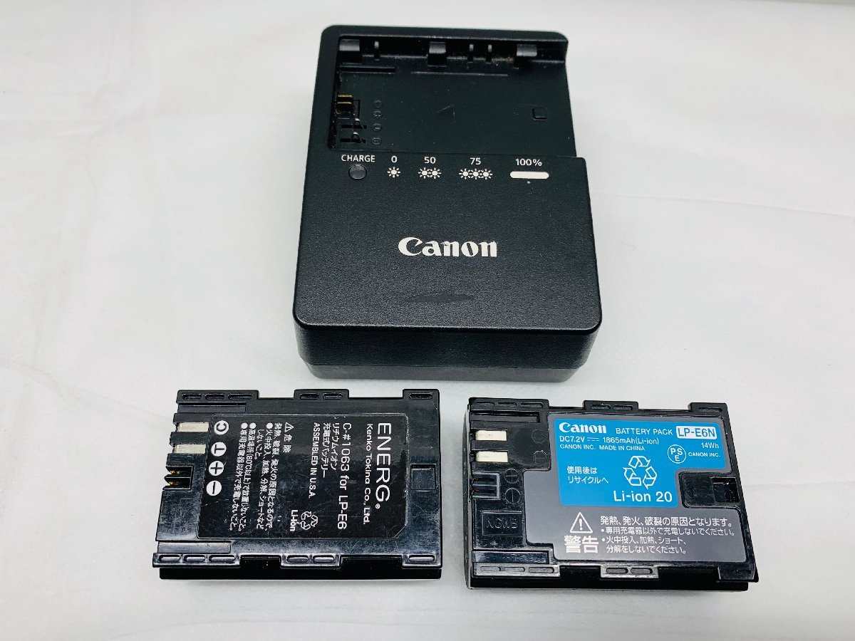 【通電確認のみ】CANON EOS6D ボディ　デジタル一眼レフカメラ　充電器/バッテリー2個付き_画像2