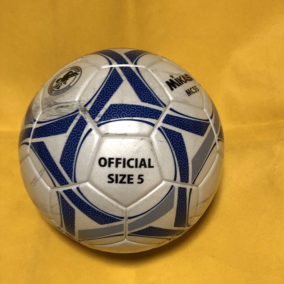 ★★中古品　ミカサ(MIKASA) サッカーボール 5号球 検定球 ミカサ大学サッカー連盟公式試合球 MC55-WBL★★_画像3