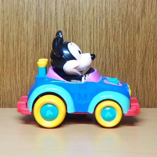 ディズニー　ミッキーマウス　フィギュア　カラフル　ミニカー　ぜんまい　ミッキー　アメトイ　_画像2