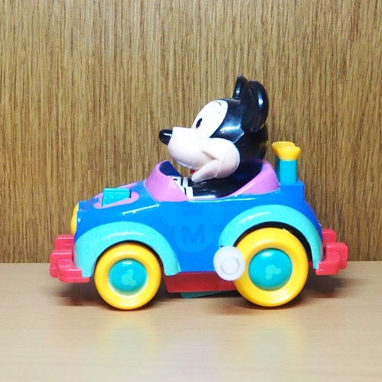 ディズニー　ミッキーマウス　フィギュア　カラフル　ミニカー　ぜんまい　ミッキー　アメトイ　_画像3