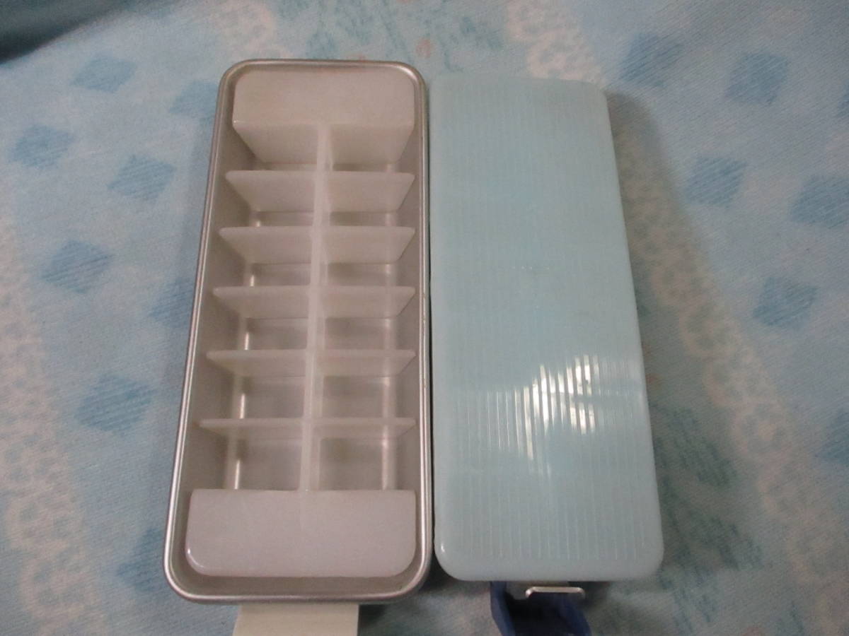 ma... beautiful 2 piece * Showa Retro refrigerator. aluminium icemaker vessel ice making ice tray Nalisna?*R