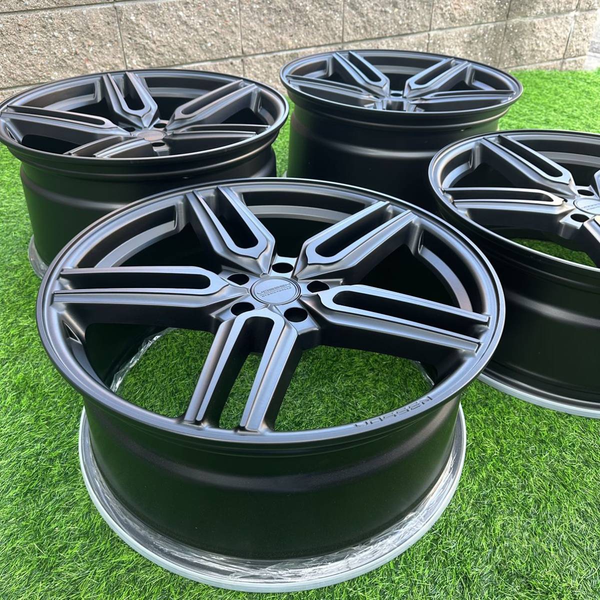 希少 VOSSEN 20inch PCD112 8.5J 10J ベンツ C/Eクラス BMW 3シリーズ4シリーズ アウディ A4 A5 ハイブリッドフォージド rotiform ハイパー_画像2