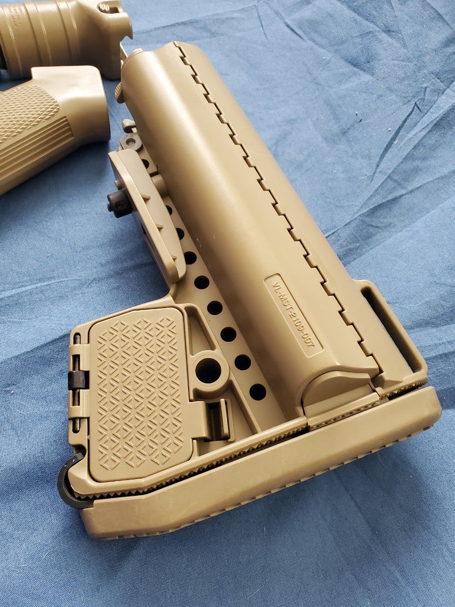 東京マルイ　次世代電動ガン　M4 CQB-R TAN