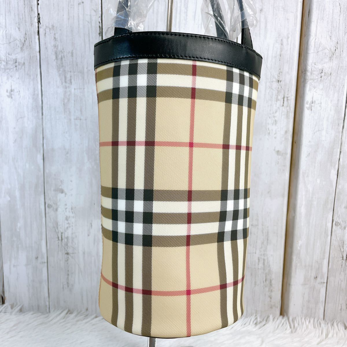 未使用品　BURBERRY バーバリー　バッグ　ハンドバッグ　縦長　筒型_画像4