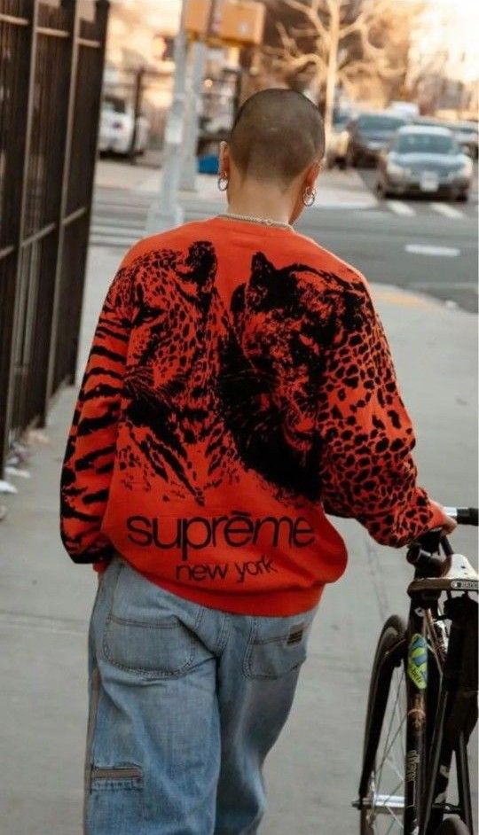 【大人気！】~Supreme~ アニマル総柄 ニット セーターXL オレンジ 希少！ 入手困難　美品 ビッグキャット　大きいサイズ