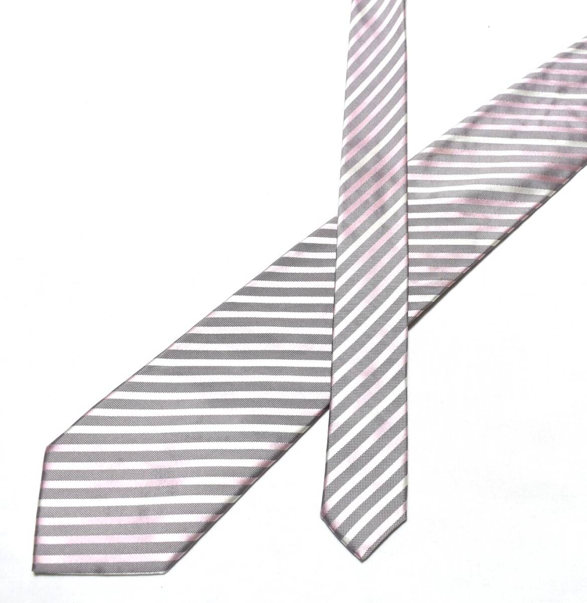 Y115* Hugo Boss necktie stripe pattern *