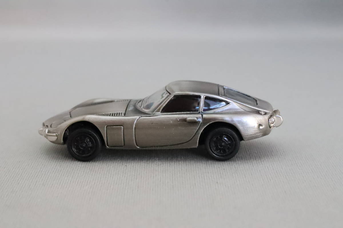 コナミ 絶版名車コレクション D.C.バージョン トヨタ 2000GT（MF10）1967 いぶし銀　1/64スケール_画像2