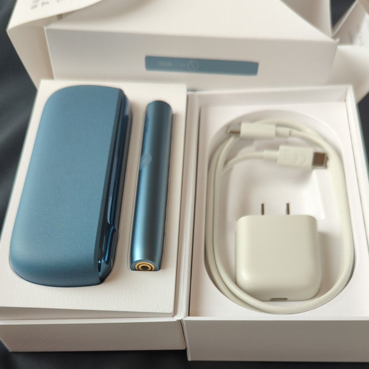 【未登録品】【新品同様品】【希少品】IQOS  ILUMA アズールブルー アイコスイルマ スターターキット 大人気カラー 