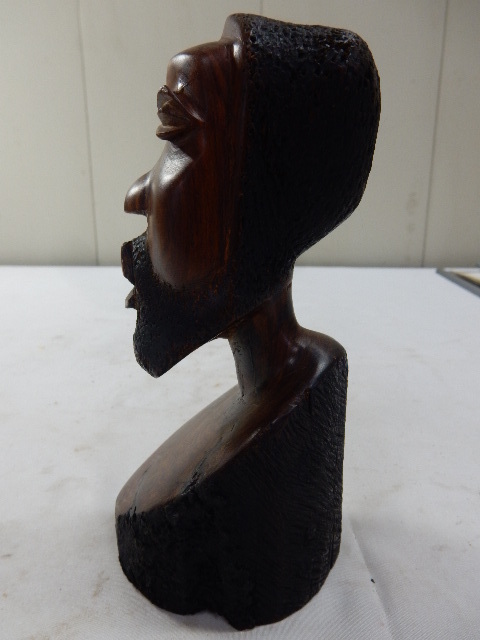 アフリカ南部 ザンビア共和国産 黒壇製 手彫り男性像 インテリア飾り コレクション UR_画像4