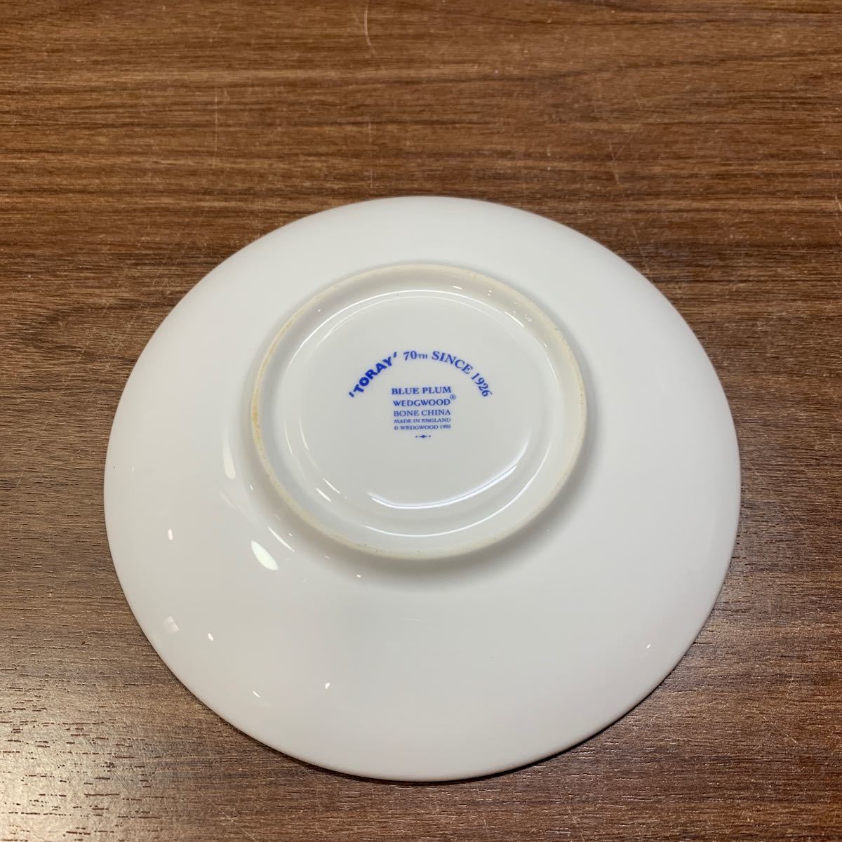 WEDGWOOD カップ ソーサー 2客セット 美品 ブループラム ウェッジウッド ペア BLUE PLUM おしゃれ 上品 来客用 洋食器 キッチン (石597_画像7