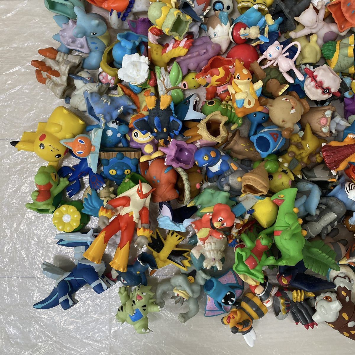 ジャンク ポケモン ポケモンキッズ 指人形 フィギュア等 １９０個以上大量セット ポケットモンスター レックウザ パルキア ディアルガ_画像4