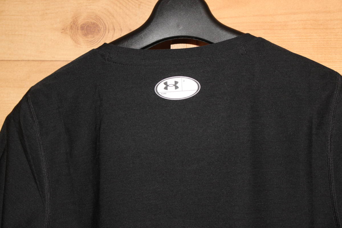 未使用 XL 黒 アンダーアーマー ヒートギアコンプレッション半袖シャツ  ショートスリーブシャツ 1371896 送料無料の画像4