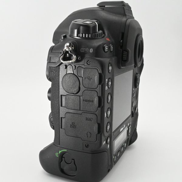 ショット数 24679枚□極上品□ Nikon デジタル一眼レフカメラ ショット数 24679枚□極上品□ Nikon デジタル一眼レフカメラ