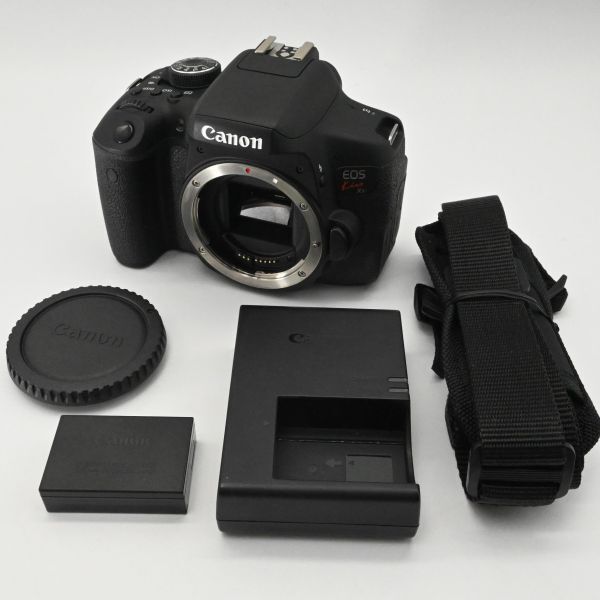 ショット数979枚【超美品/動作◎】Canon デジタル一眼レフカメラ EOS Kiss X8i　キャノン