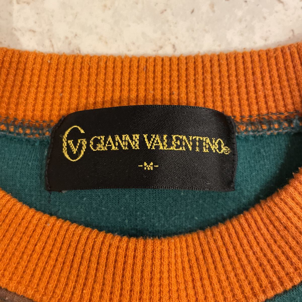 Mサイズ 90年代ビンテージ GIANNI VALENTINO ジャンニ バレンチノ 刺繍トレーナー スウェットシャツ マルチカラー_画像3