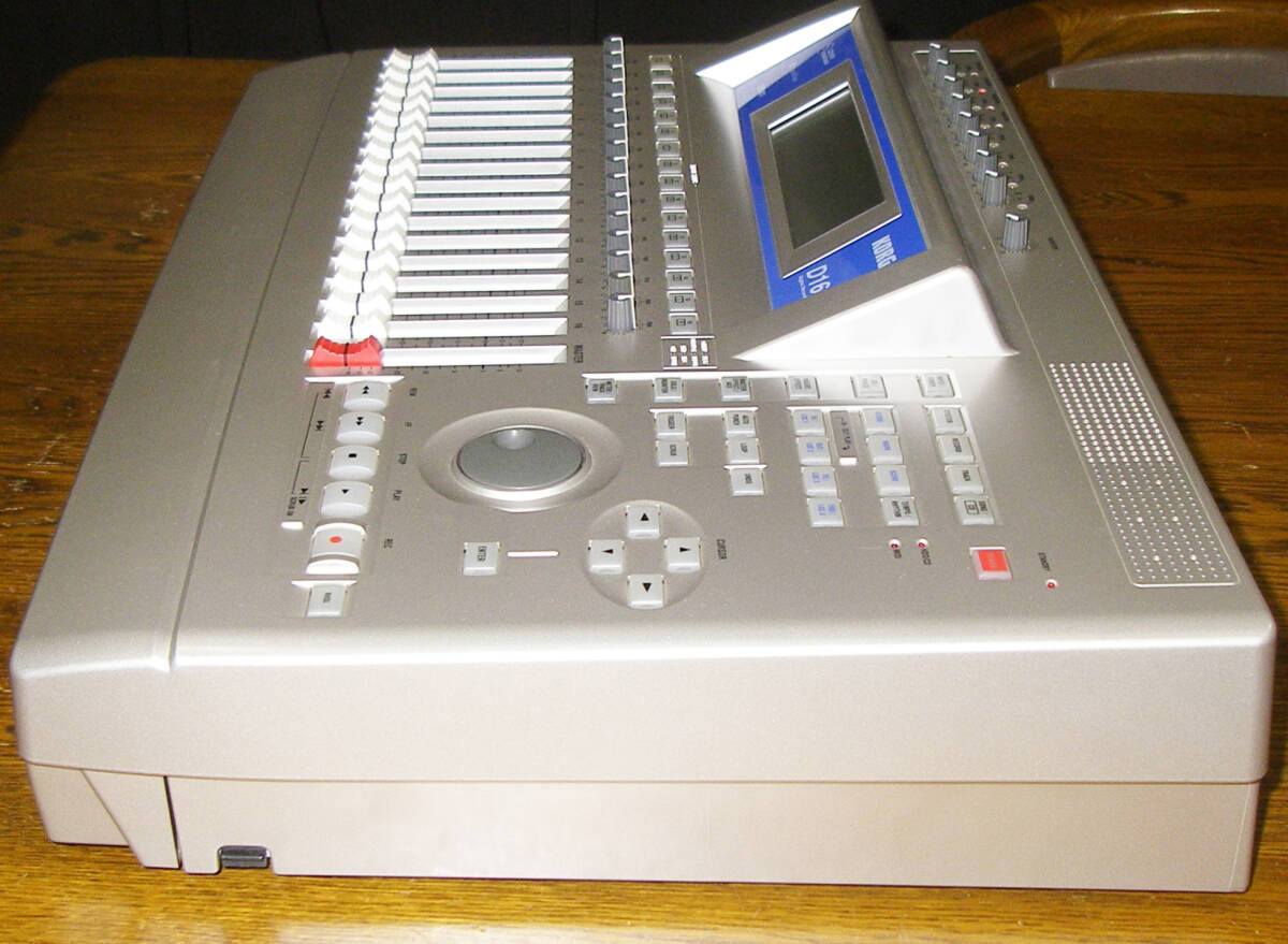 *KORG D1600 DIGITAL RECORDING STUDIO EFFECT MIXER HDD 40GB/ CD/CD-RW*OK!!*MADE in JAPAN*