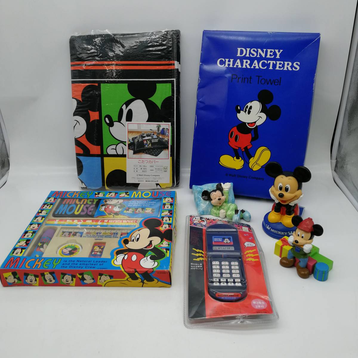y2469 ミッキーマウス Disney ディズニー Mickey Mouse まとめて セット 未使用品 あり こたつカバー バスタオル 文房具 電卓 置物 貯金箱の画像1