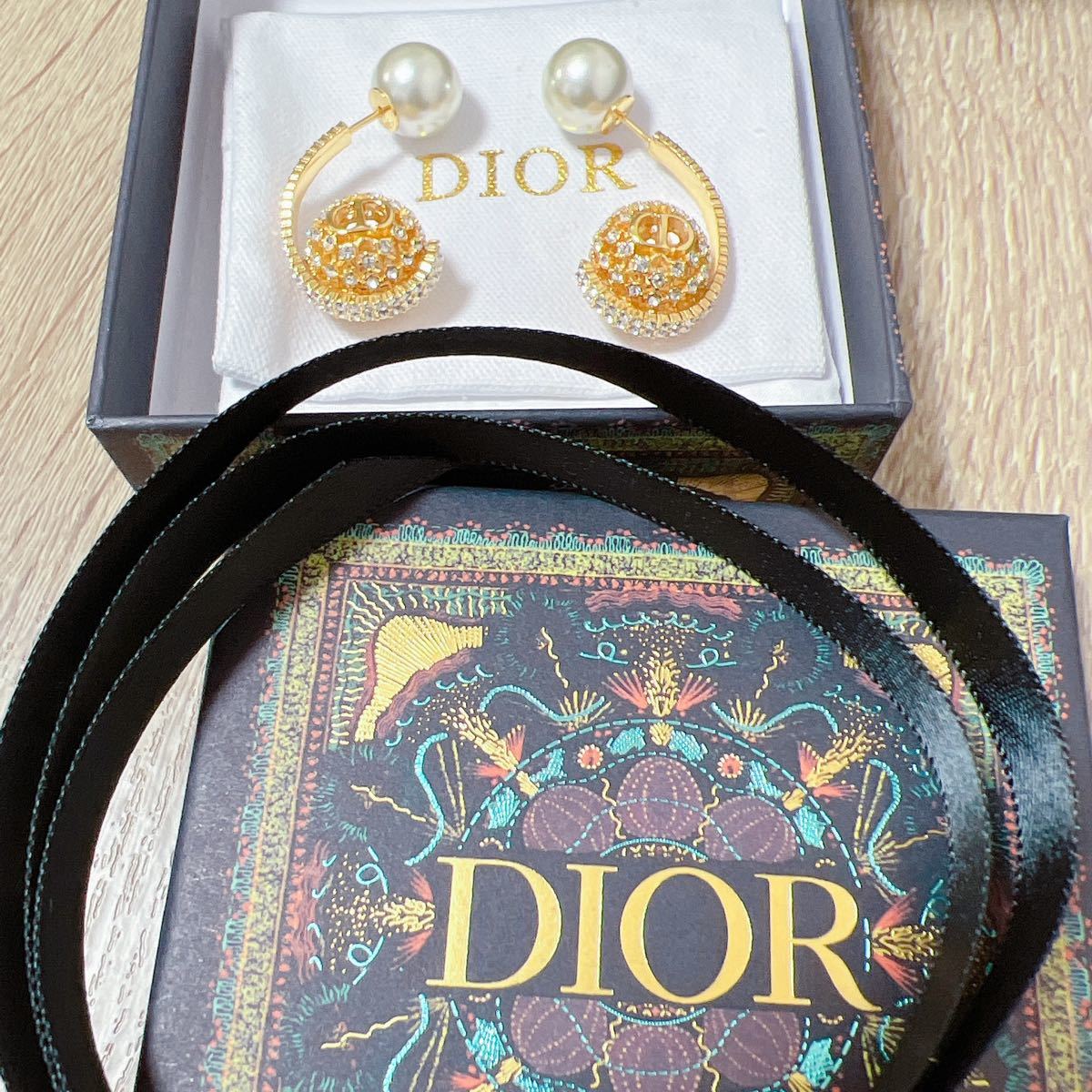  super-beauty goods Dior Christian Dior CD Logo earrings pearl Gold unused 