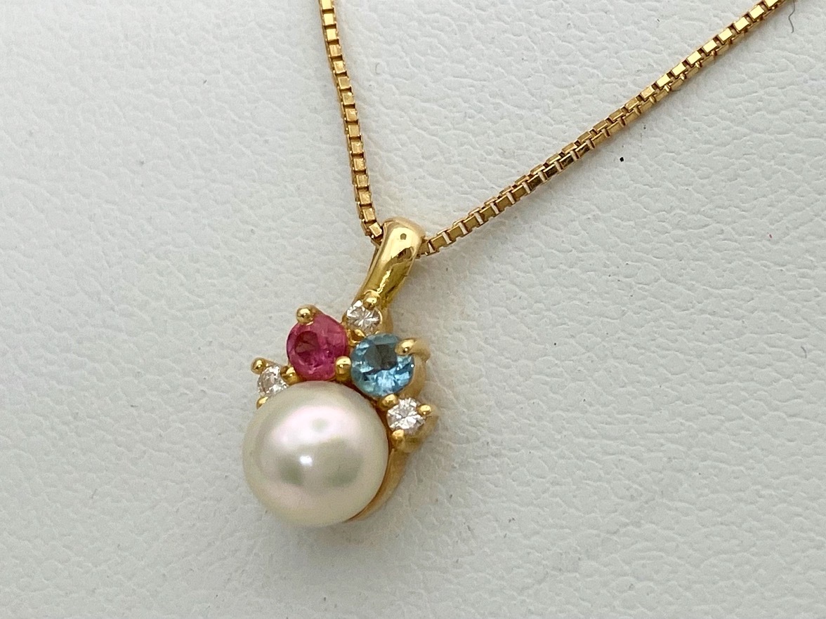 新しいスタイル K18/40cm/3.1g/ダイヤ0.4ct/パールネックレス/ピンク、ブルーストーン 店舗受取可 イエローゴールド