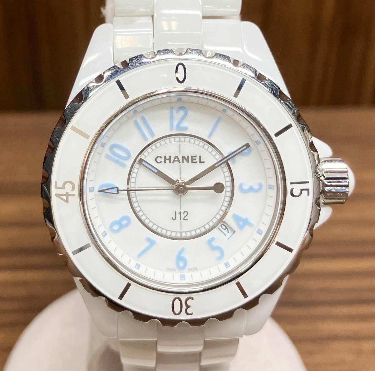CHANEL シャネル J12 H3826 限定2000本 ブルーライト クォーツ レディース 腕時計 セラミック ホワイト