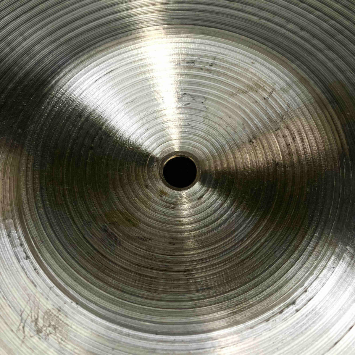 ジャンク Zildjian ジルジャン ハイハットシンバル 14'/36cm 14インチ 2枚セット 打楽器 ドラム 現状品_画像8