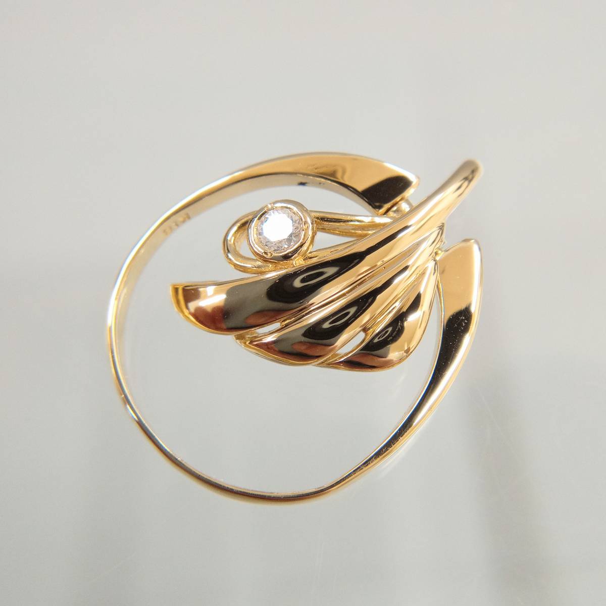 人気新品 ダイヤモンド イエローゴールド 18金 K18 0.08ct 店舗受取可 レディースアクセ トップ ペンダント 3.4g ダイヤモンド