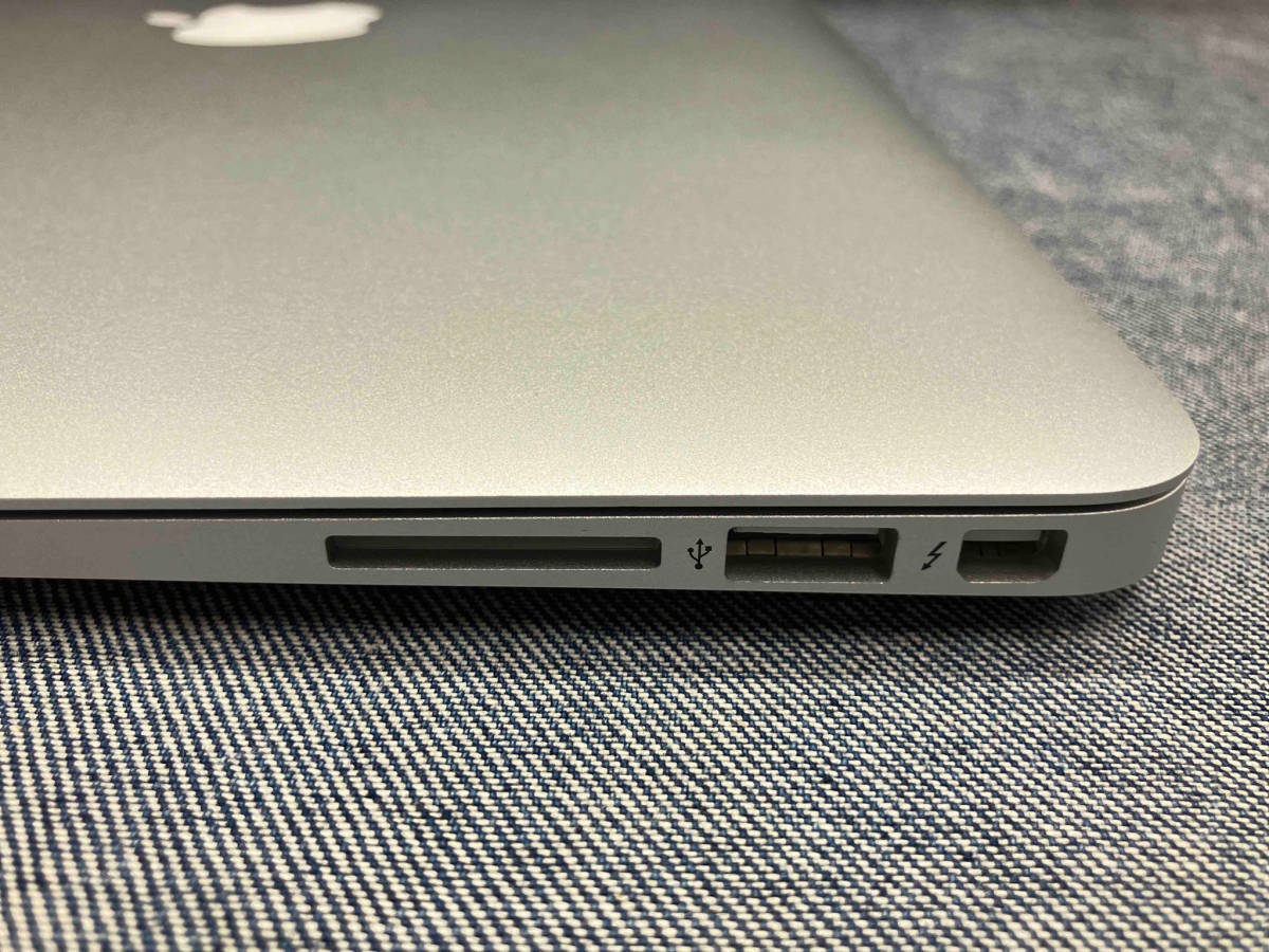 Apple MacBook Air (13-inch,2017) MQD32J/A ノートPC(ゆ09-06-11)_画像7