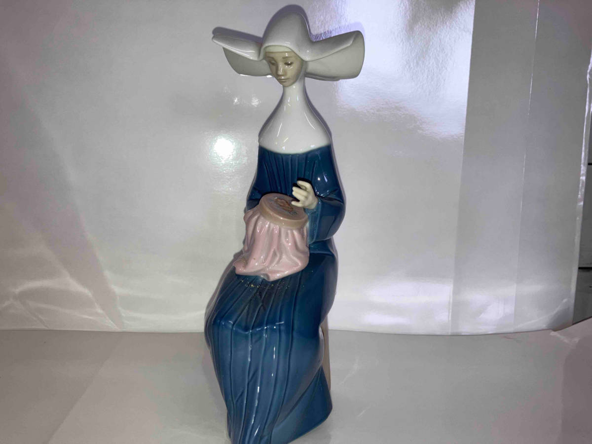 2024新商品 現状品 LLADRO No.5501 裁縫の時間 修道女シスター リヤドロ リヤドロ