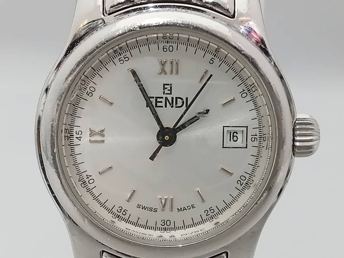 FENDI 210L 時計 フェンディ シルバー文字盤 クォーツ レディースの画像1