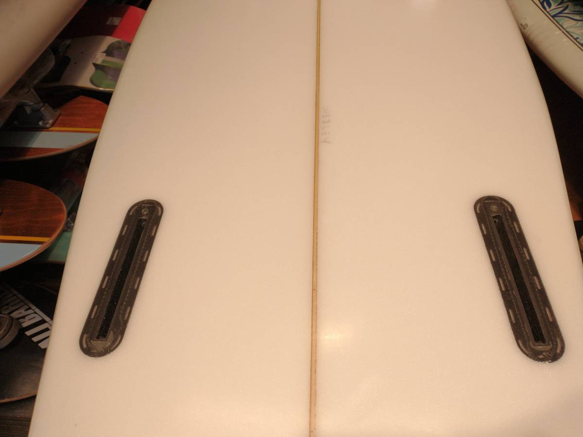 21000円 TWIN FIN 約5'5” ツインフィン 約5'5” サーフボード 21000円 TWIN FIN 約5'5” ツインフィン 約5'5” サーフボード