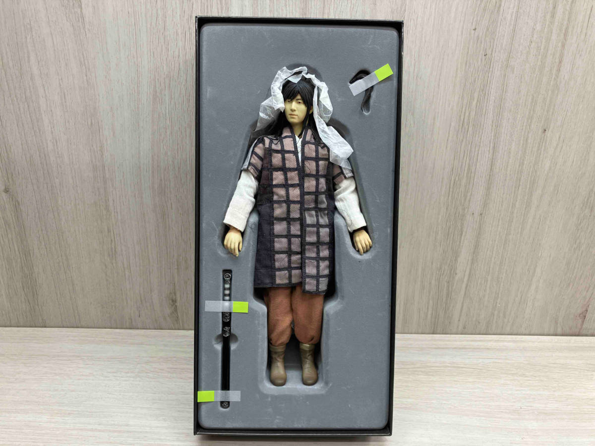 太王四神記 ぺ・ヨンジュン / タムドク 12inch Action Figure Limited Edition フィギュア 顔部分かなり日焼けあり_画像3