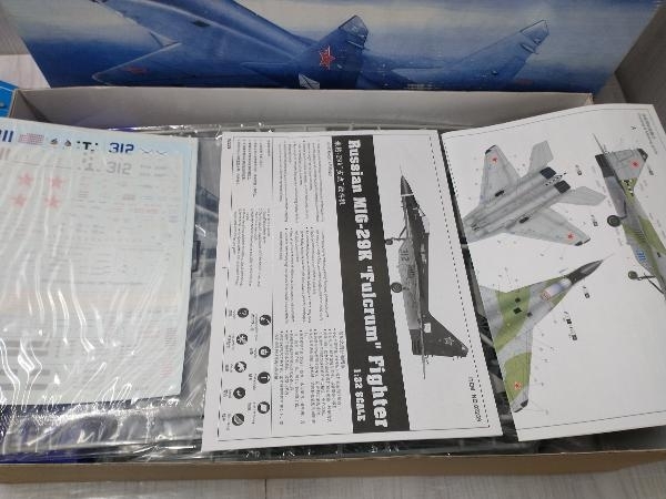 プラモデル トランぺッター 1/32 MiG-29K ファルクラムK型_画像3