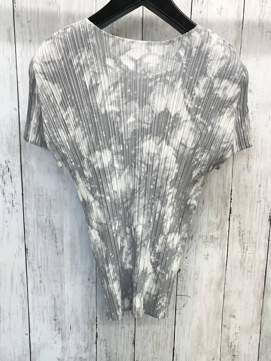 PLEATS PLEASE /ISSEY MIYAKE/半袖カットソー/プリーツ/イッセイミヤケ/半袖Tシャツ/グレー/夏の画像2