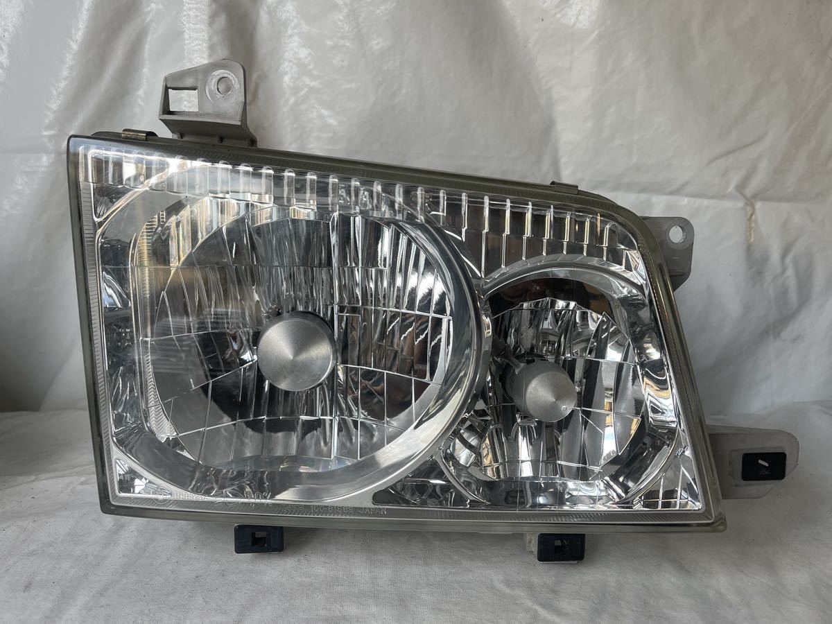 SYE6T マツダ タイタンヘッドライト KOITO 右ヘッドランプ right headlight_画像1