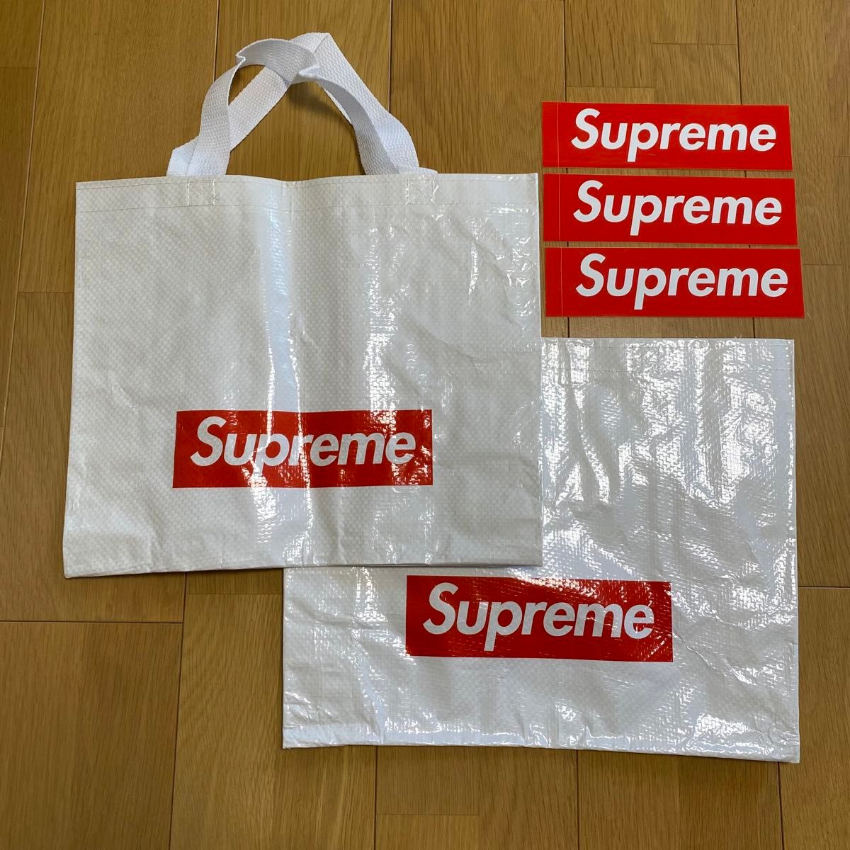 Supreme 新品ショッパー　ステッカー /box logo トートバッグ bag ビーニーニット帽子パーカーTシャツTee鞄