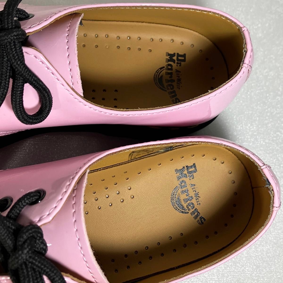 美品 Dr Martens ドクターマーチン エナメル ピンク 3ホール UK4 美品 Dr Martens ドクターマーチン エナメル ピンク 3ホール UK4