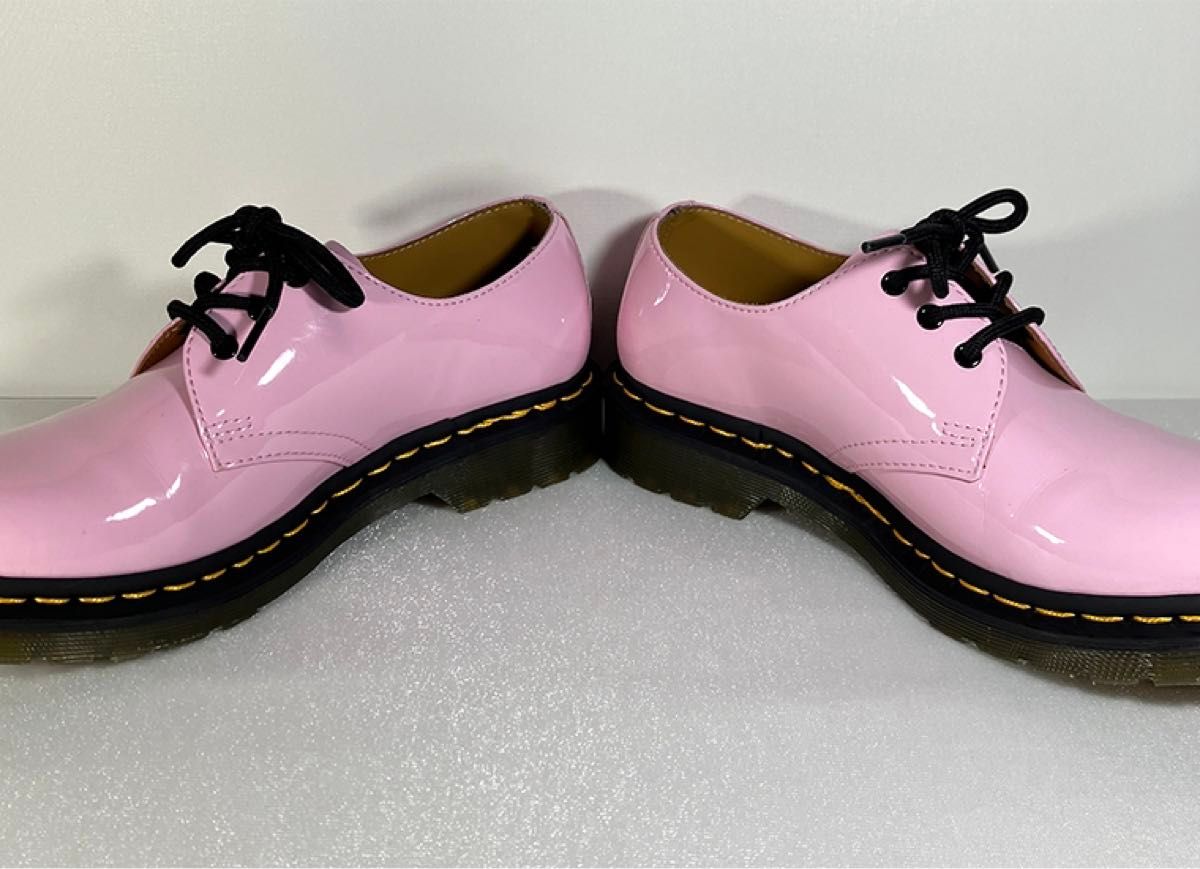 美品 Dr Martens ドクターマーチン エナメル ピンク 3ホール UK4 美品 Dr Martens ドクターマーチン エナメル ピンク 3ホール UK4