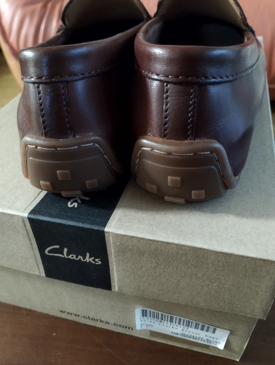 新品　Clarks クラークス　ドライビングシューズ　茶　表示サイズ6,5 実寸25〜25.5Cm_画像4