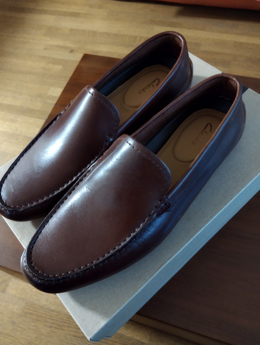 新品　Clarks クラークス　ドライビングシューズ　茶　表示サイズ6,5 実寸25〜25.5Cm_画像1