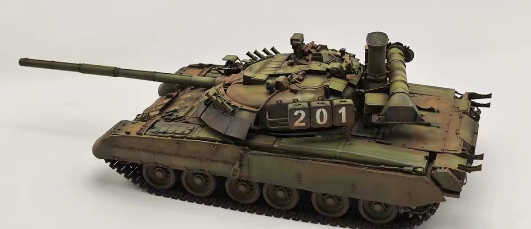 1/35 ロシア陸軍 T-80U 主力戦車 組立塗装済完成品_画像2