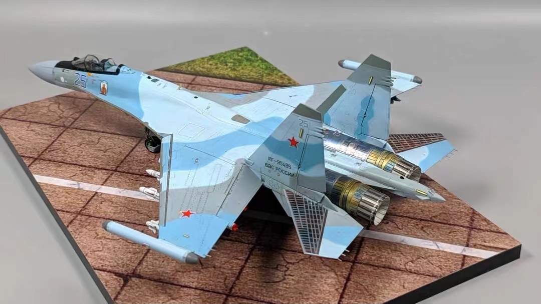 1/72 ロシア空軍 Su-35S 組立塗装済完成品_画像3