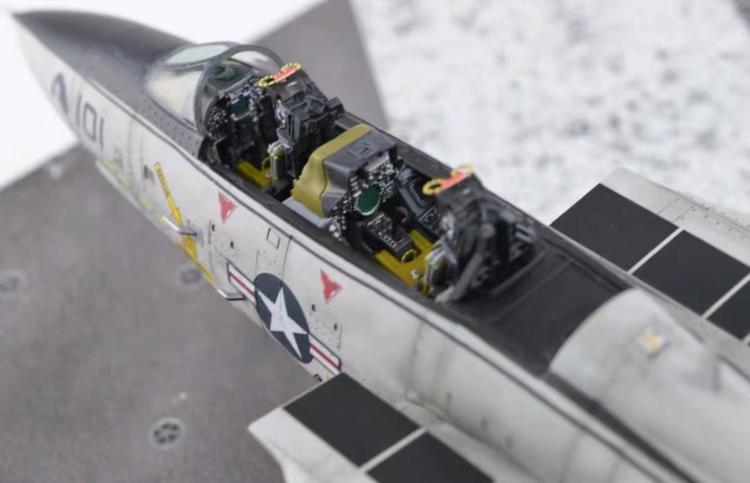 1/72 アメリカ海軍 F-14D トムキャット 組立塗装済完成品 プラモデル 1/72 アメリカ海軍 F-14D トムキャット 組立塗装済完成品 プラモデル