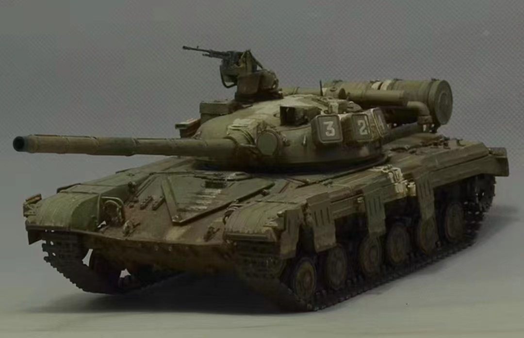 1/35 ロシア陸軍 T-64A 主力戦車 組立塗装済完成品_画像3