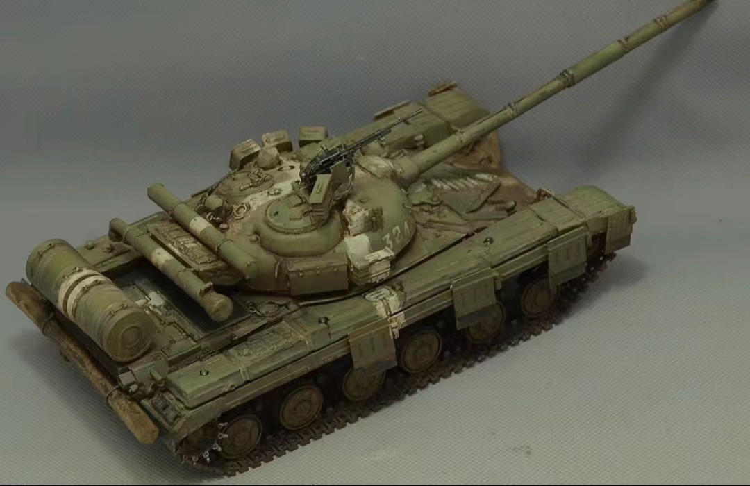 1/35 ロシア陸軍 T-64A 主力戦車 組立塗装済完成品_画像2