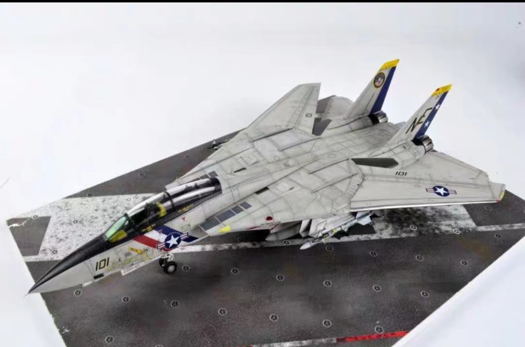 1/72 アメリカ海軍 F-14D トムキャット 組立塗装済完成品 プラモデル 1/72 アメリカ海軍 F-14D トムキャット 組立塗装済完成品 プラモデル