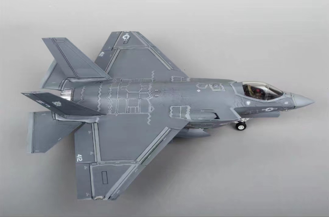 1/72 アメリカ空軍 F-35 組立塗装済完成品_画像2