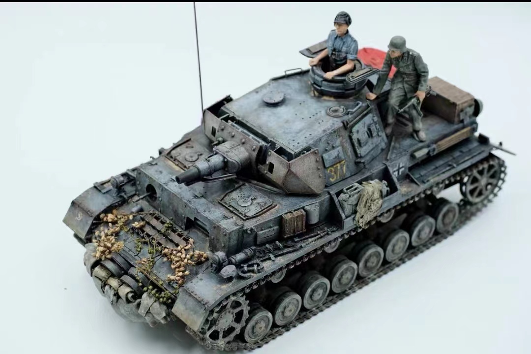 1/35 Germany Ⅳ number tank F type construction painted final product figure doll 2 body attaching 