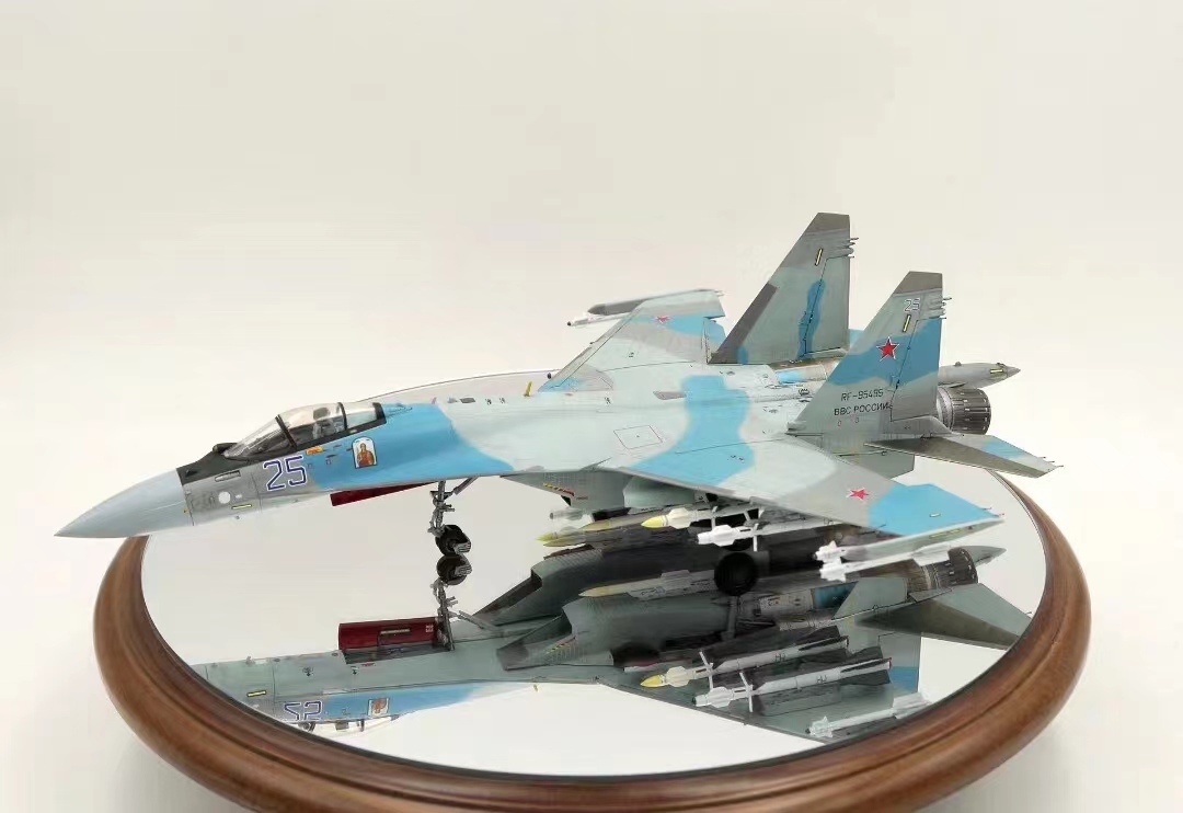 1/72 ロシア空軍 Su-35s 組立塗装済完成品_画像5