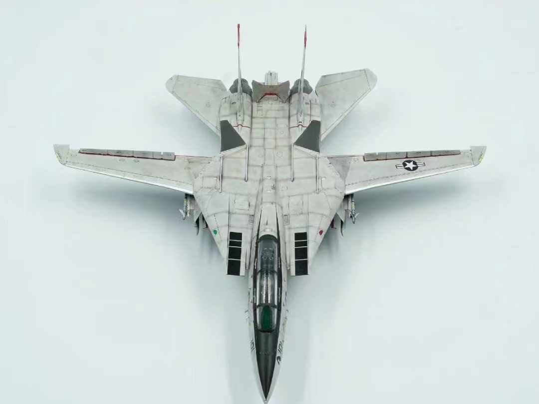 1/72 アメリカ海軍 F-14A VF-41 組立塗装済完成品_画像3